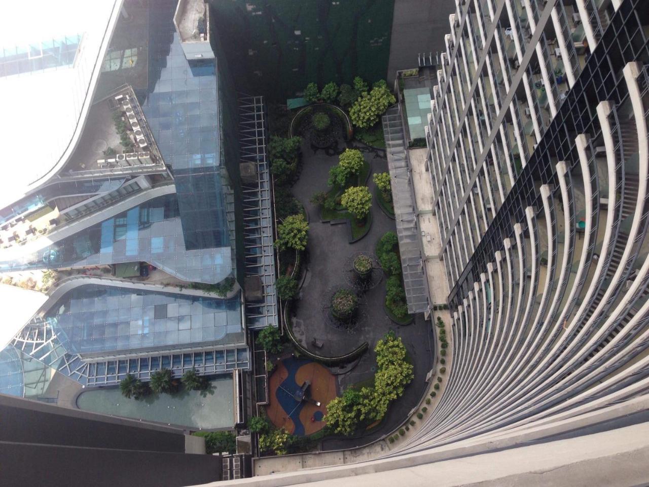 Seven Doors Aparthotels In Gramercy Makati Makati City Exterior foto