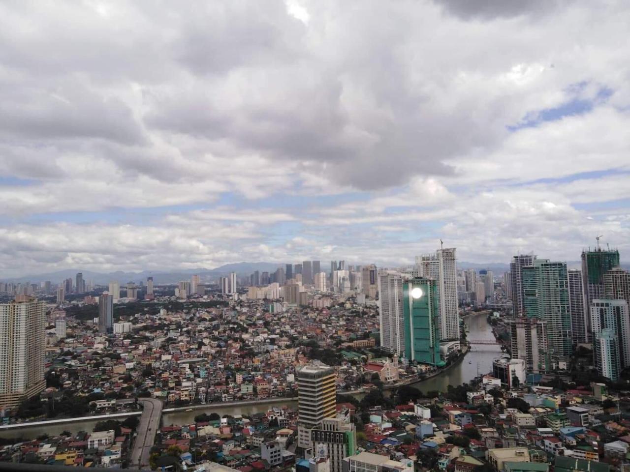 Seven Doors Aparthotels In Gramercy Makati Makati City Exterior foto