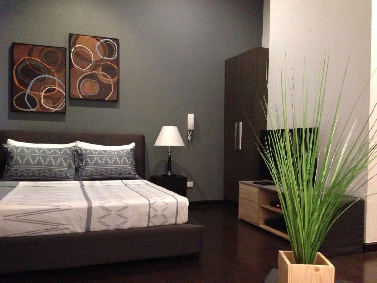 Seven Doors Aparthotels In Gramercy Makati Makati City Exterior foto