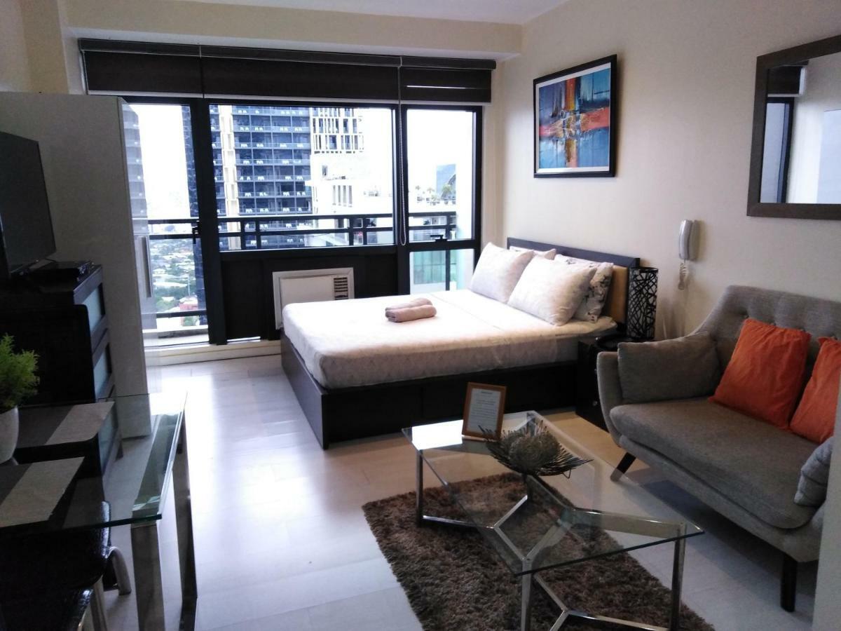 Seven Doors Aparthotels In Gramercy Makati Makati City Exterior foto